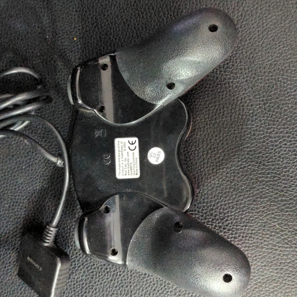 Mad Catz Dual Force Red Controller Item 8016 PlayStation 2 Tested Working PS2 - Picture 4 of 4